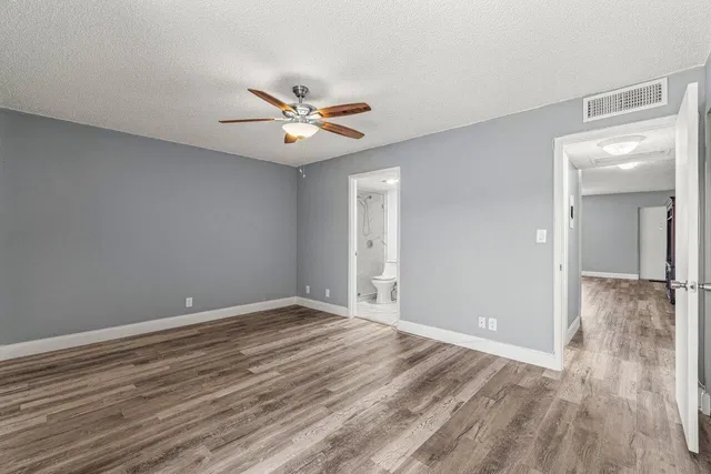  Unit 319 photo 20