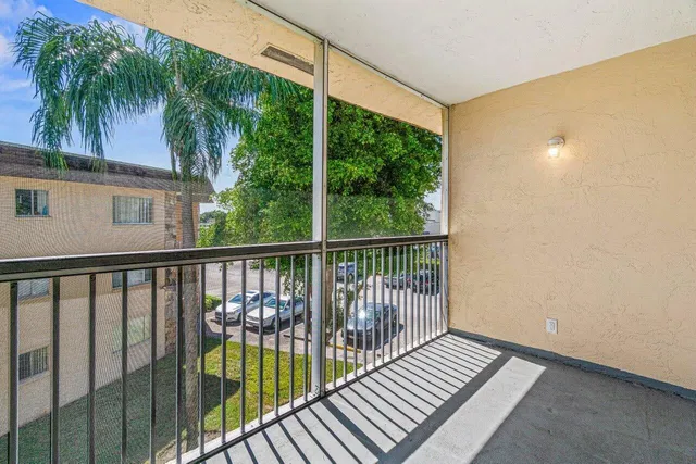  Unit 319 photo 24