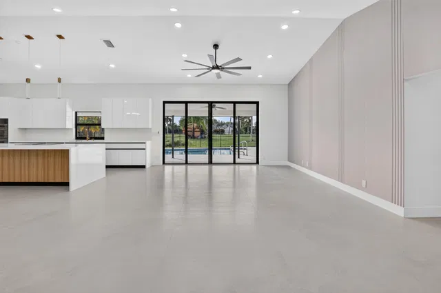 Residence photo 5