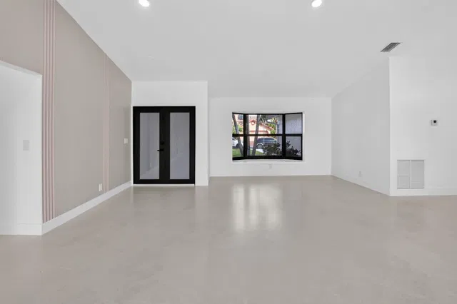 Residence photo 6
