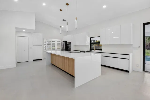 Residence photo 22