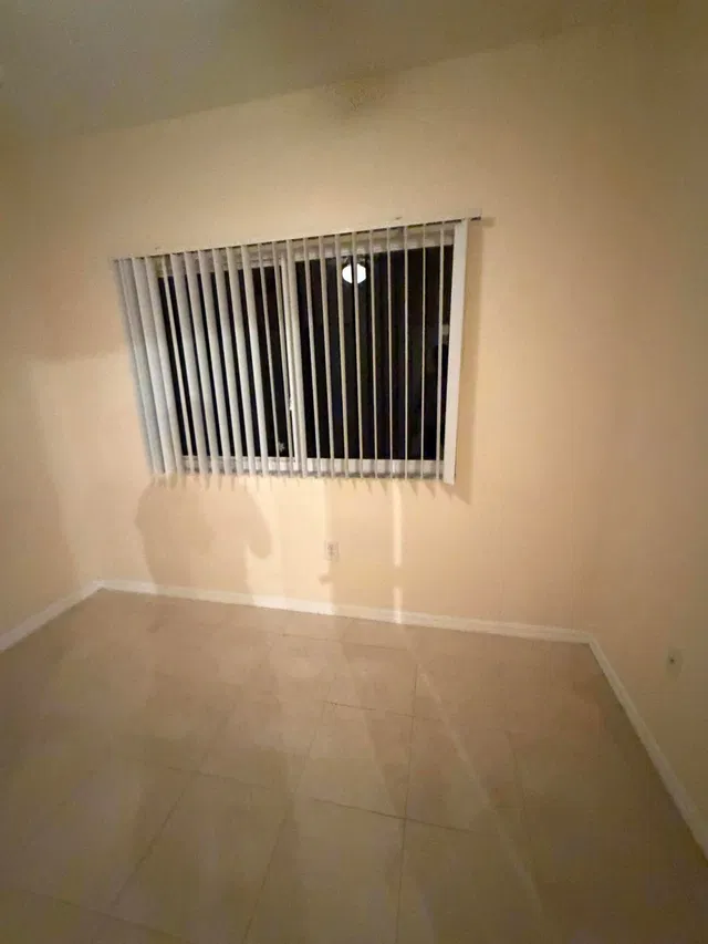 Unit 308 photo 5