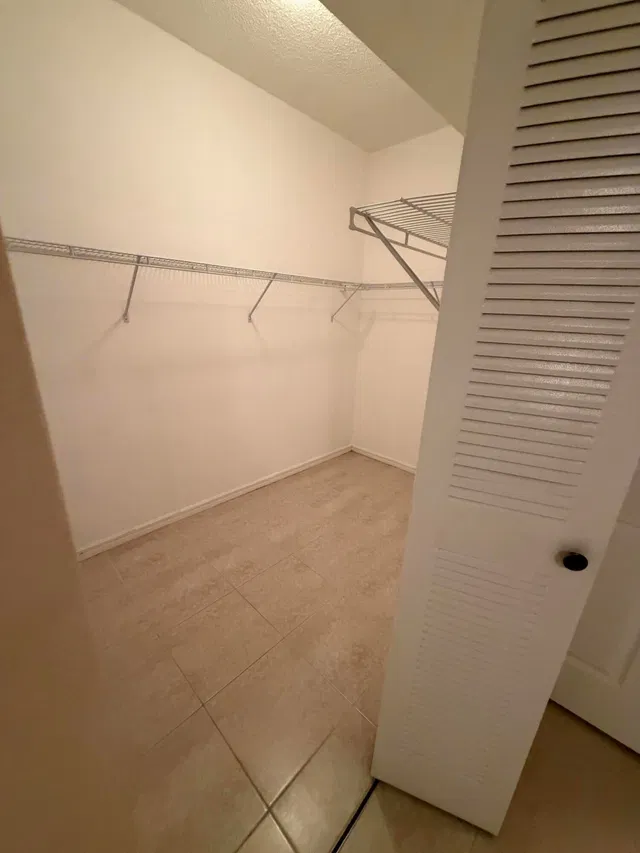 Unit 308 photo 9