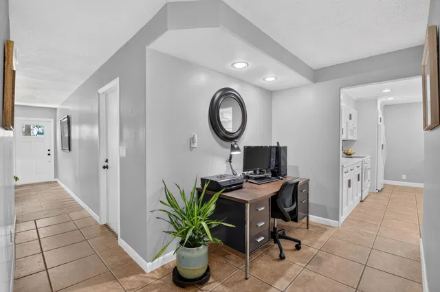 Residence photo 9