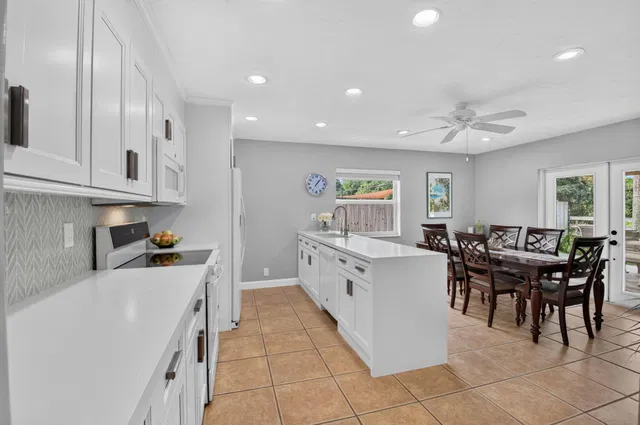 Residence photo 10
