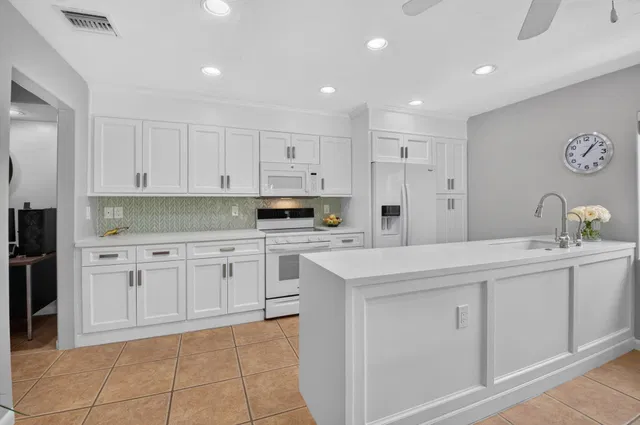Residence photo 11