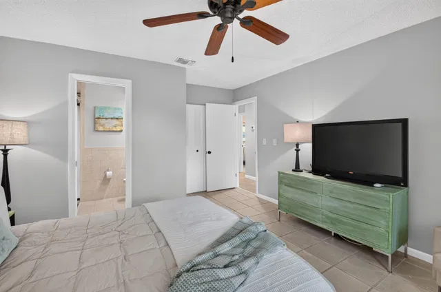 Residence photo 22