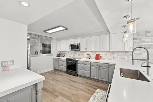 Unit 211N photo 6