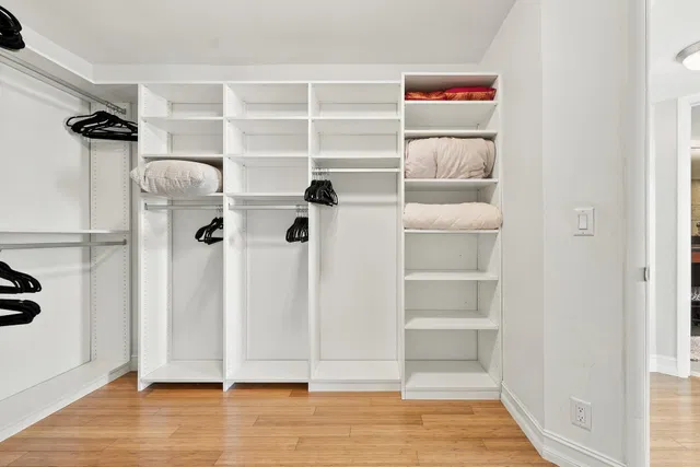 Unit 211N photo 31