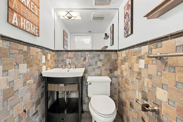 Unit 211N photo 53