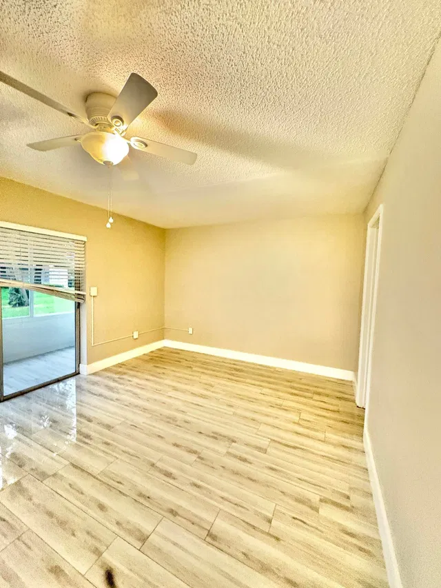 Residence photo 14