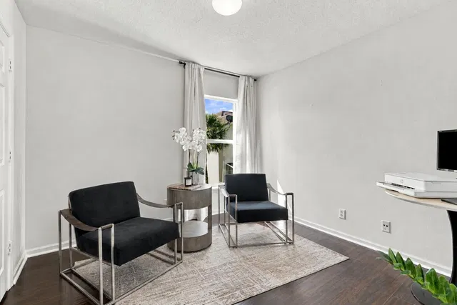 Residence photo 18