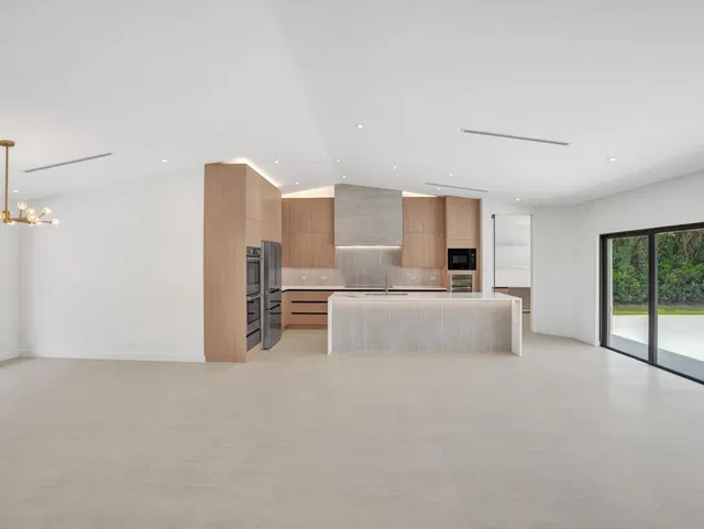  Residence photo 11