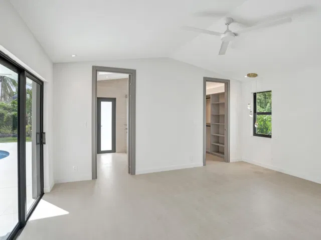  Residence photo 38