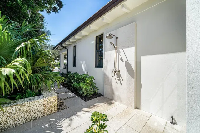  Residence photo 57