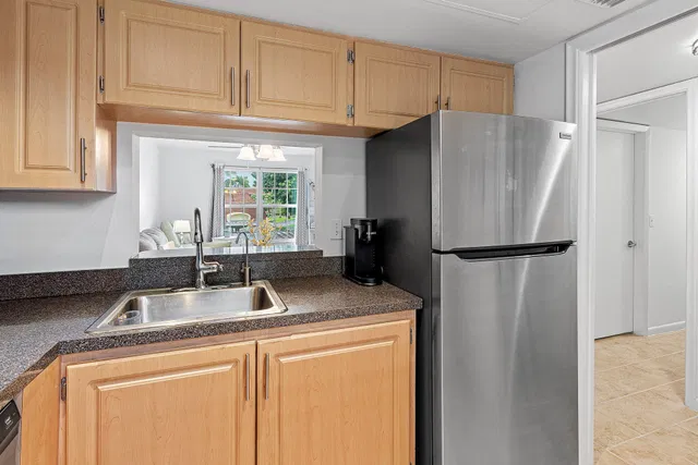 Unit 247 photo 11