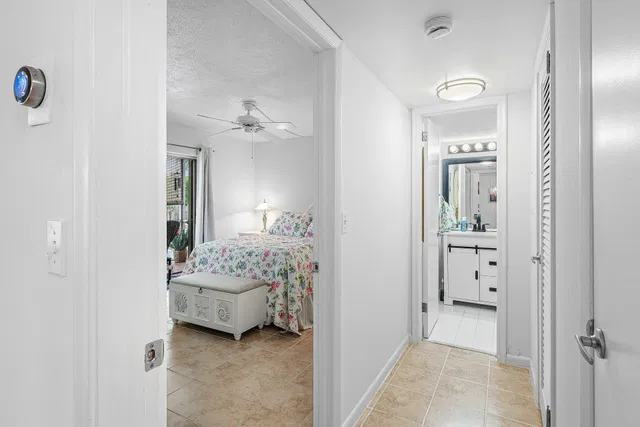 Unit 247 photo 12