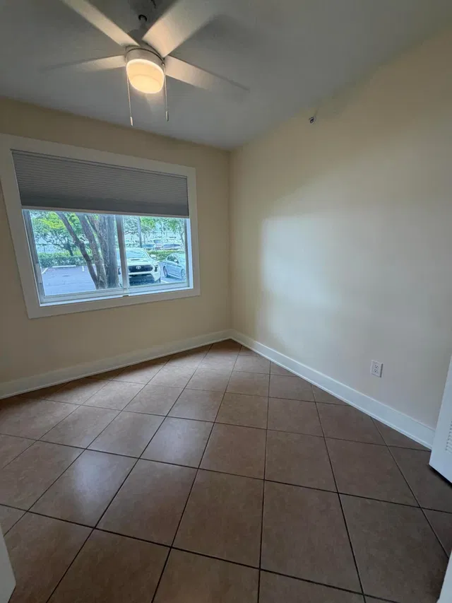  Unit 102 photo 9