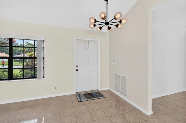 Residence photo 8