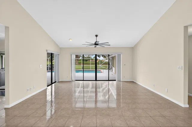 Residence photo 14