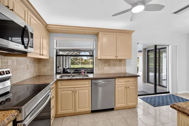 Residence photo 29