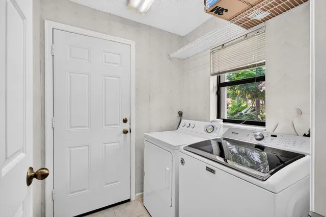 Residence photo 31