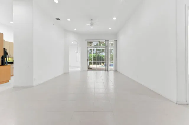 Residence photo 5