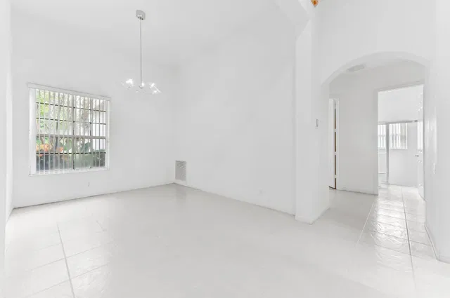 Residence photo 9