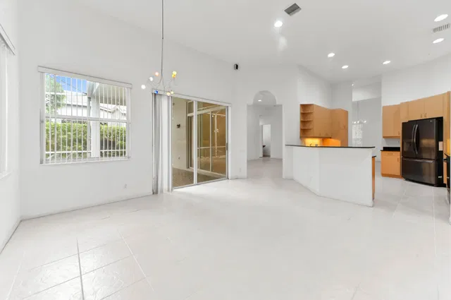 Residence photo 12