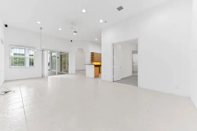 Residence photo 15