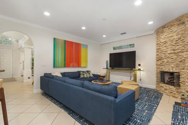 Residence photo 6
