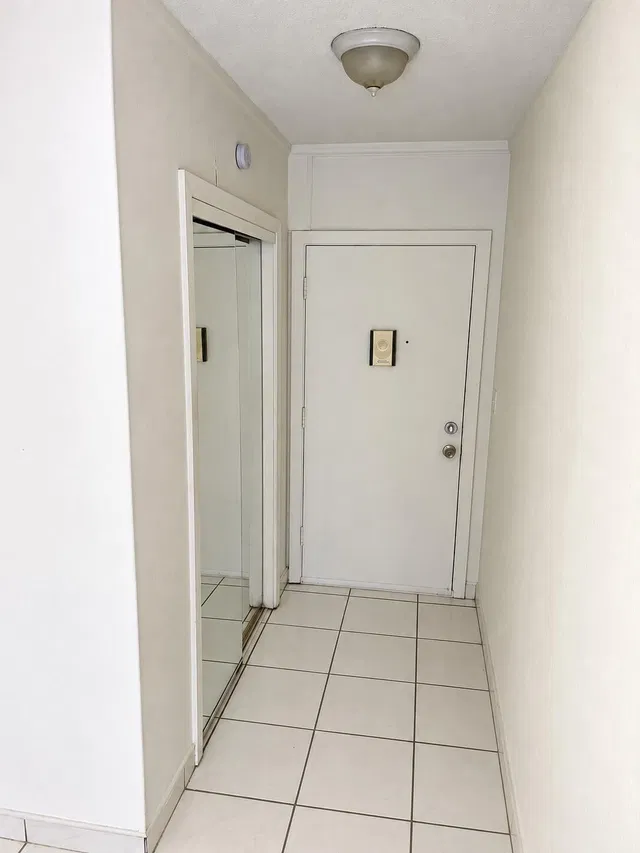 Boca Raton Unit 0050 photo 4