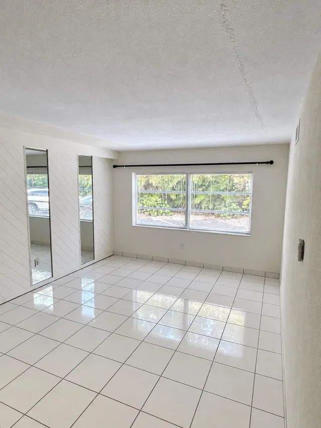 Boca Raton Unit 0050 photo 5