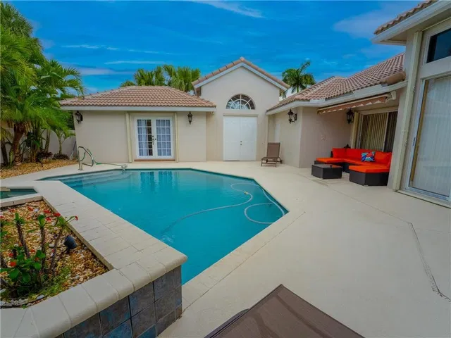 Boca Isles Residence photo 28