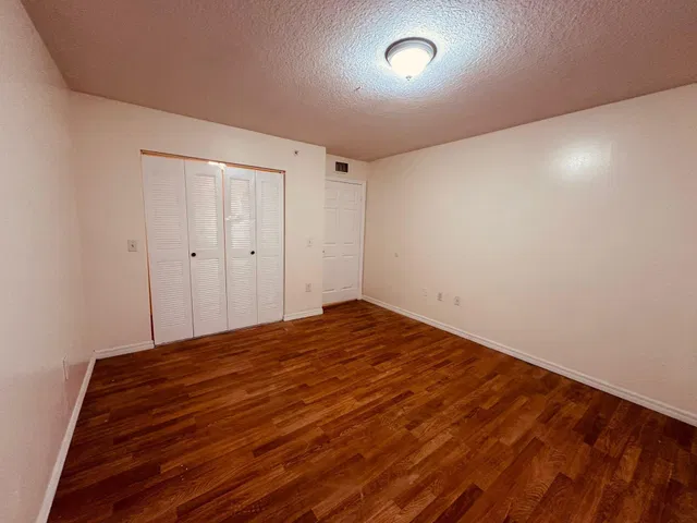 Residence photo 6