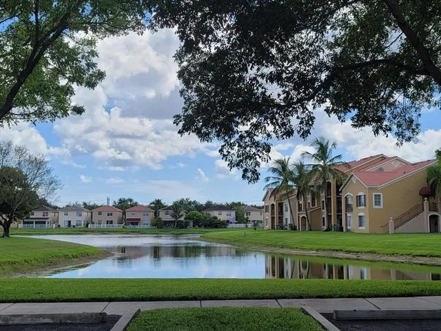 Residence photo 17
