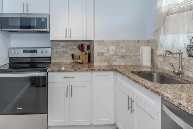  Unit 408 photo 7