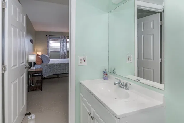  Unit 408 photo 14