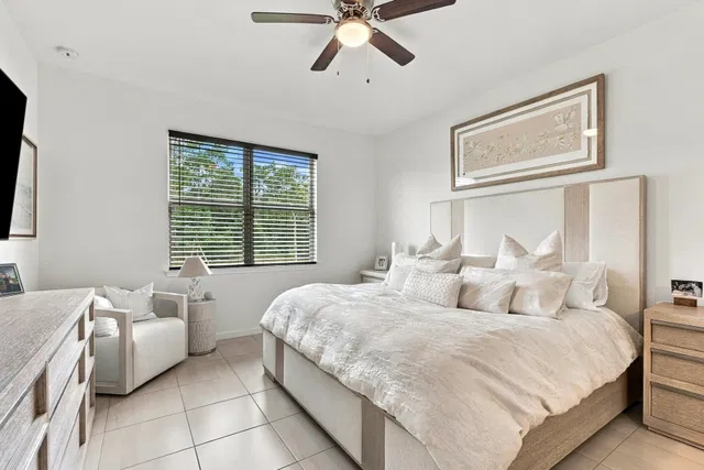 Residence photo 12