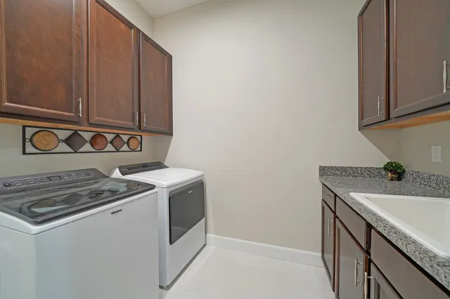  Residence photo 33