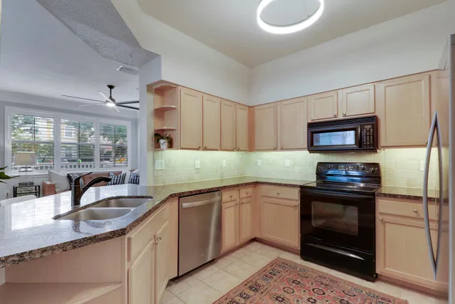  Unit 106 photo 11