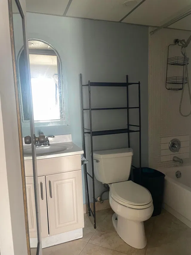  Unit 15 photo 9