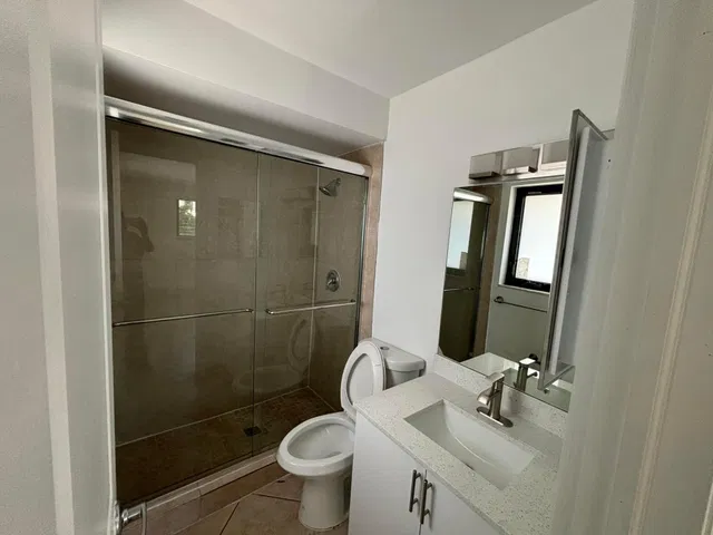  Residence photo 8
