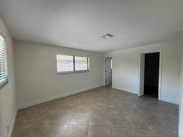 Residence photo 10