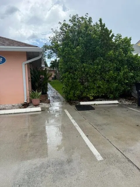 Unit 2 photo 10