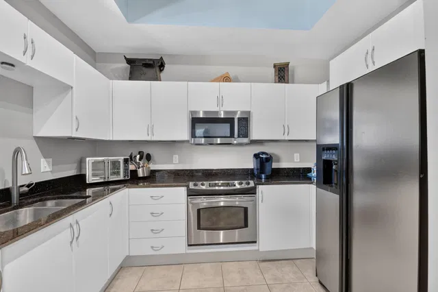 Windward Cove Lantana Unit 108 photo 8