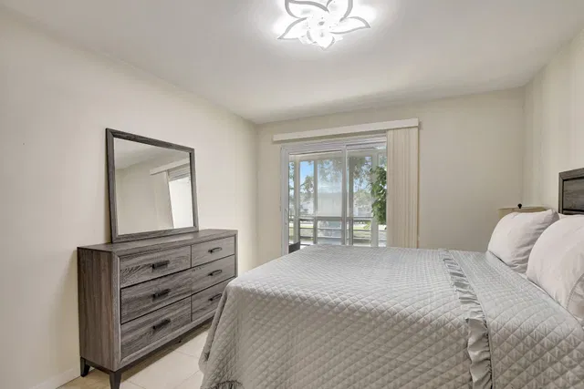  Residence photo 9