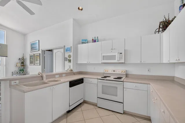 Residence photo 13