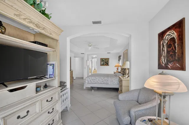 Residence photo 25