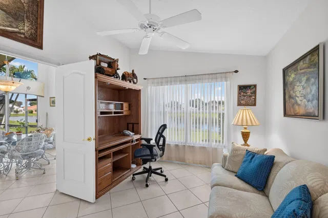Residence photo 30